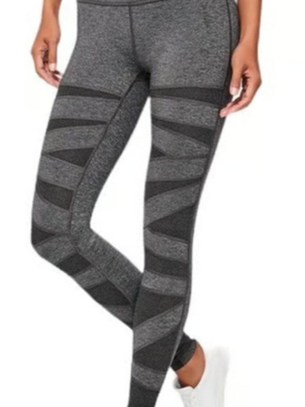 Lululemon Wunder under HR tight SE tech women's size 6. Like new.